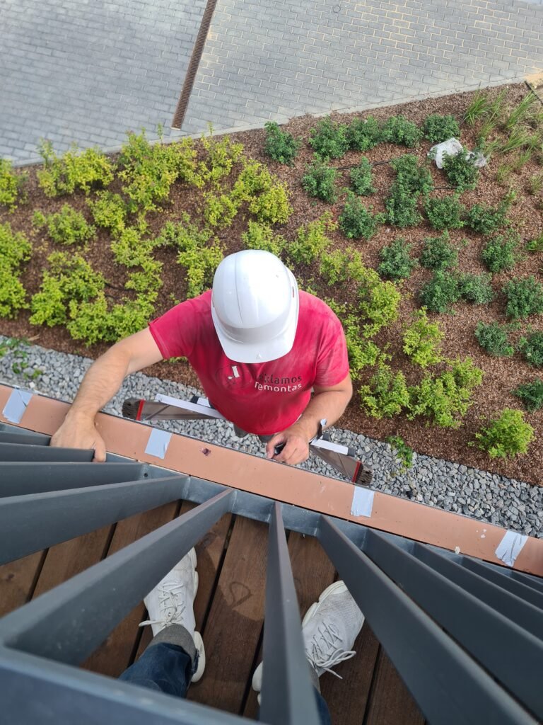 reklamos iškabų montavimas, renovacija, įdiegimas
