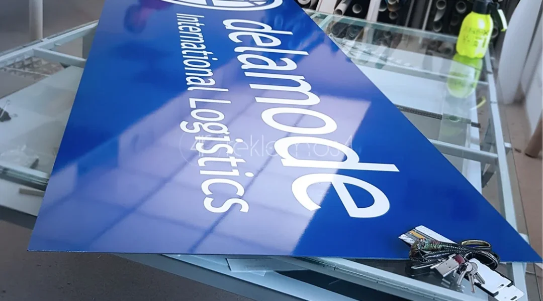 reklamos4_placiaformate_-skaitmenine_-spauda_
